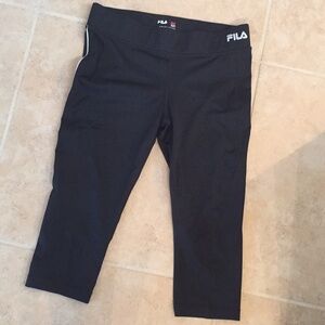 NWOT Fila cropped tights